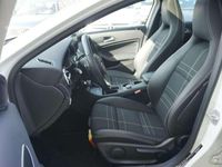 Usata Mercedes A220 Business 177 CV (130 kW) 2016 Bianco Berlina