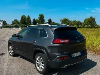 Usata Jeep Cherokee Limited 140 CV (102 kW) 2015 Grigio SUV