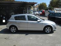 Usata Opel Astra Cosmo 101 CV (74 kW) 2007 Grigio Berlina