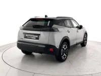 Usata Peugeot 2008 Allure 100 CV (73 kW) 2024 Grigio SUV