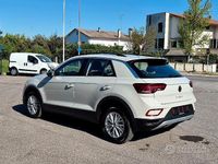 Usata VW T-Roc Life 110 CV (80 kW) 2022 Ascot grey pastello SUV