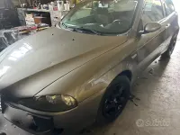 Usata Alfa Romeo 147 105 CV (77 kW) 2006 Grigio Utilitaria