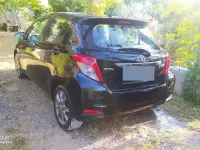 Usata Toyota Yaris 99 CV (72 kW) 2011 Nero Utilitaria