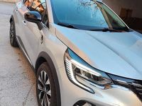 Usata Renault Captur 100 CV (73 kW) 2023 Grigio SUV
