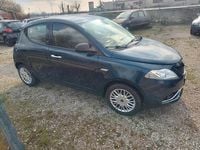 Usata Lancia Ypsilon 69 CV (50 kW) 2016 Blu Utilitaria