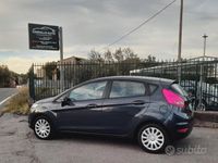 Usata Ford Fiesta 70 CV (51 kW) 2010 Grigio Berlina