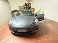 Usata Tesla Model 3 Long Range AWD 152 kW (208 CV) 2023 Grigio Berlina