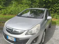 Usata Opel Corsa Edition 86 CV (63 kW) 2013 Grigio Utilitaria