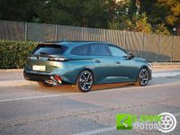 Usado Peugeot 308 Allure 131 CV (96 kW) 2022 Azul Familiar