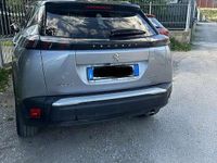 Usata Peugeot 2008 GT-line 102 CV (75 kW) 2020 Grigio SUV