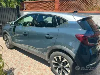 Usata Renault Captur 101 CV (74 kW) 2023 Blu SUV