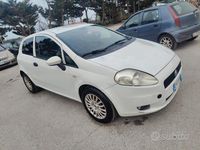 Usata Fiat Punto 75 CV (55 kW) 2011 Bianco Utilitaria