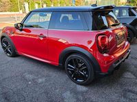Usata Mini John Cooper Works 136 CV (100 kW) 2023 Chili red Utilitaria