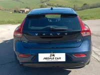 Usata Volvo V40 120 CV (88 kW) 2016 Blu Berlina