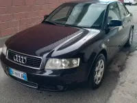 Usata Audi A4 130 CV (95 kW) 2002 Bluazzurro Berlina