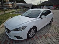 Usata Mazda 323F 88 CV (64 kW) 2014 Bianco Berlina