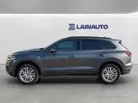 Usado VW Touareg Comfortline 231 HP (169 kW) 2021 Cinzento SUV