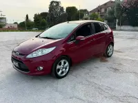 Usata Ford Fiesta 82 CV (60 kW) 2011 Rosso Berlina