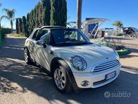 Usata Mini Cooper Cabriolet 122 CV (89 kW) 2010 Beige Cabrio