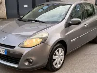 Usata Renault Clio III Dynamique 75 CV (55 kW) 2010 Grigio Berlina