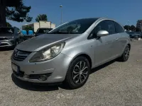Usado Opel Corsa 86 HP (63 kW) 2011 Cinzento Sedan