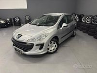 Usata Peugeot 308 Premium 98 CV (72 kW) 2010 Grigio Berlina