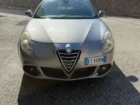 Usata Alfa Romeo Giulietta Progression 105 CV (77 kW) 2013 Giallo Utilitaria