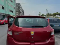 Usata Dacia Sandero 75 CV (55 kW) 2014 Rosso Berlina