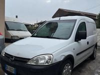 Usata Opel Combo 75 CV (55 kW) 2006 Bianco Monovolume