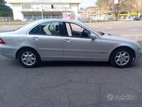 Usata Mercedes 220 2003 Grigio Berlina