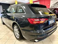 Gebraucht Audi A4 163 PS (119 kW) 2022 Grau Kombi