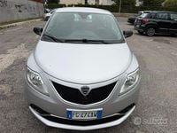 Usata Lancia Ypsilon 69 CV (50 kW) 2016 Grigio Utilitaria