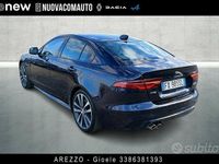Usata Jaguar XE R-Dynamic 180 CV (132 kW) 2019 Blu Berlina