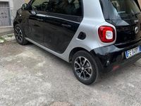 Usata Smart ForFour 71 CV (52 kW) 2016 Nero Utilitaria
