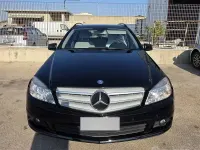 Usado Mercedes C220 170 CV (125 kW) 2010 Negro Familiar