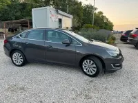 Usata Opel Astra Cosmo 131 CV (96 kW) 2014 Nero Berlina