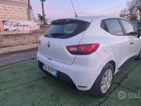 Käytetty Renault Clio IV Life 75 HP (55 kW) 2019 Valkoinen Sedan