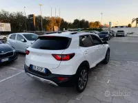 Usata Kia Stonic 95 CV (69 kW) 2023 Bianco SUV