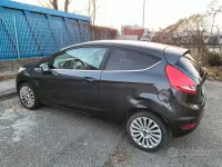 Usata Ford Fiesta 97 CV (71 kW) 2010 Grigio Berlina