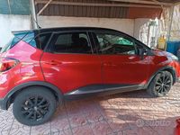 Usata Renault Captur 120 CV (88 kW) 2016 Rosso SUV