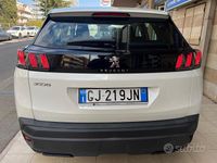 Usata Peugeot 3008 Active 131 CV (96 kW) 2022 Bianco SUV