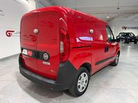 Usata Fiat Doblò 90 CV (66 kW) 2016 Rosso Monovolume