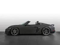 Nuova Porsche 718 Spyder 2026 Colore su campione/capote nera con finiture grigio artico Cabrio