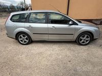 Occasion Ford Focus 100 ch (73 kW) 2006 Gris Citadine