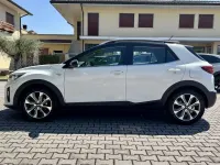 Usata Kia Stonic Style 116 CV (85 kW) 2019 Bianco pastello SUV