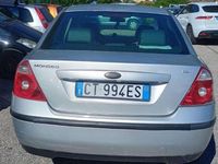 Usata Ford Mondeo Ghia 155 CV (114 kW) 2005 Argento Berlina