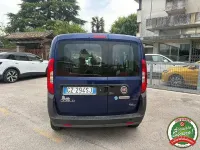 Usata Fiat Doblò Easy 105 CV (77 kW) 2015 Bluazzurro Monovolume