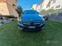 Usata Mercedes B180 122 CV (89 kW) 2012 Utilitaria