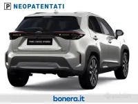 Nuova Toyota Yaris Cross Lounge 92 CV (67 kW) 2026 Grigio SUV