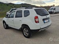 Usata Dacia Duster Lauréate 110 CV (80 kW) 2016 Bianco SUV